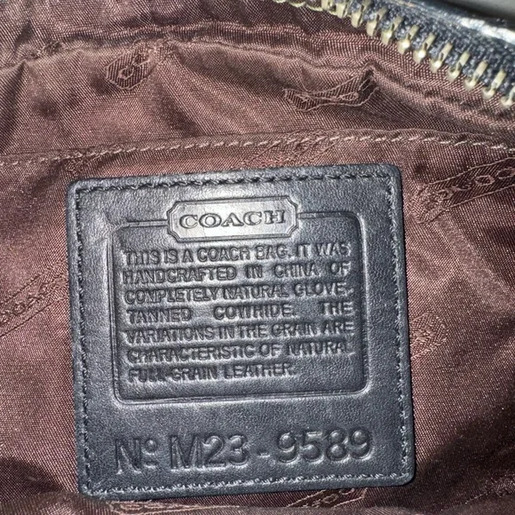 Authentic Rare Vintage COACH Bag No. M23-9589 Black Baguette Barrel Handbag - Picture 5 of 5